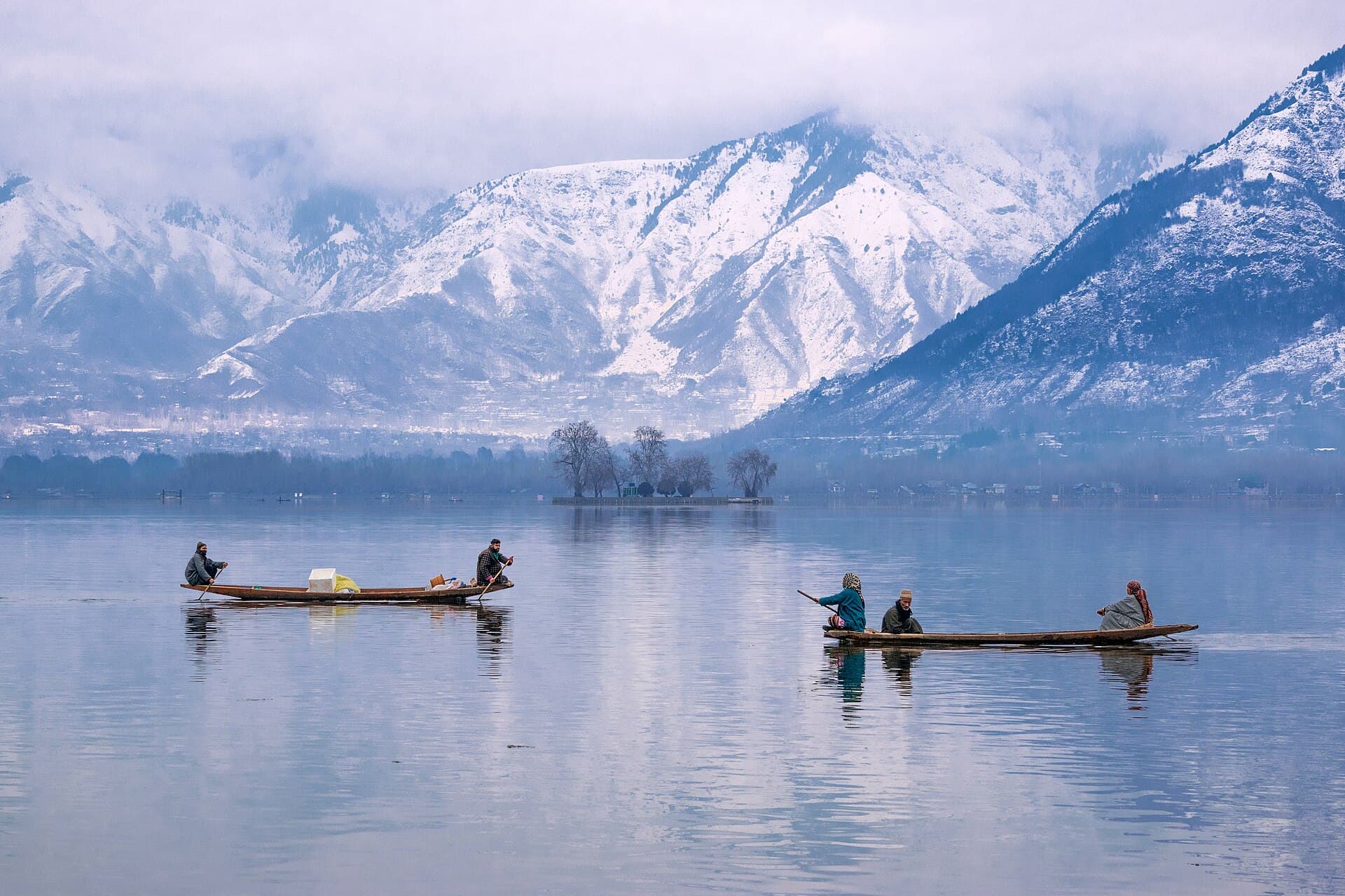 Dal Lake in Srinagar, the usual starting point for a 5-night Kashmir circuit